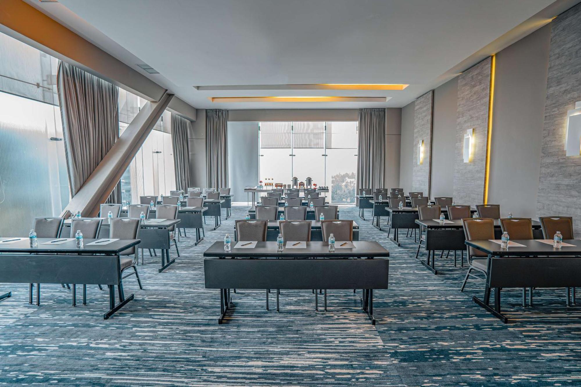 Hilton Garden Inn Mexico City Santa Fe Bagian luar foto
